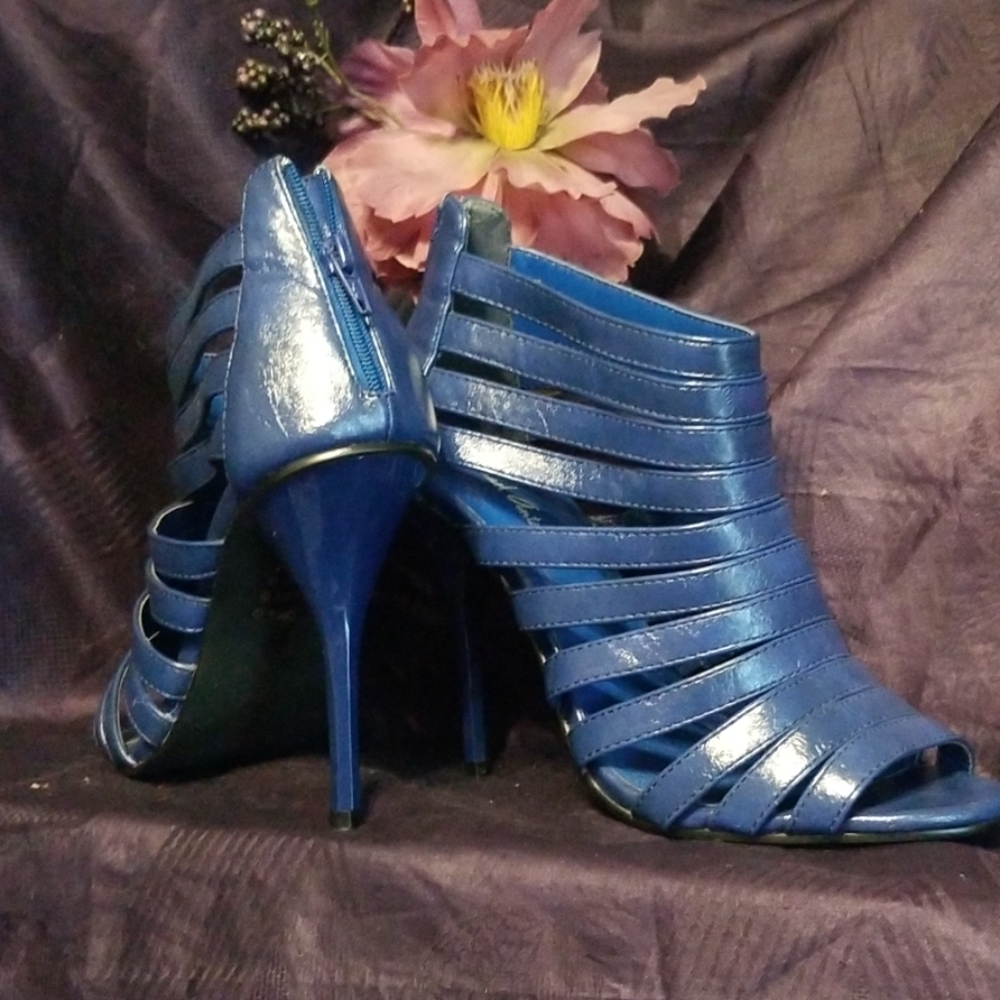 Shoes: Bootie Sandals